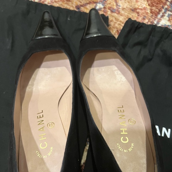 Vintage Chanel kitten heels - Picture 5 of 12